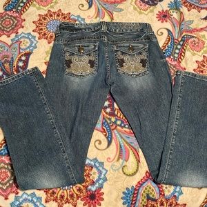 Guess Daredevil bootcut jeans with embellished pockets. Size 28/ inseam 32